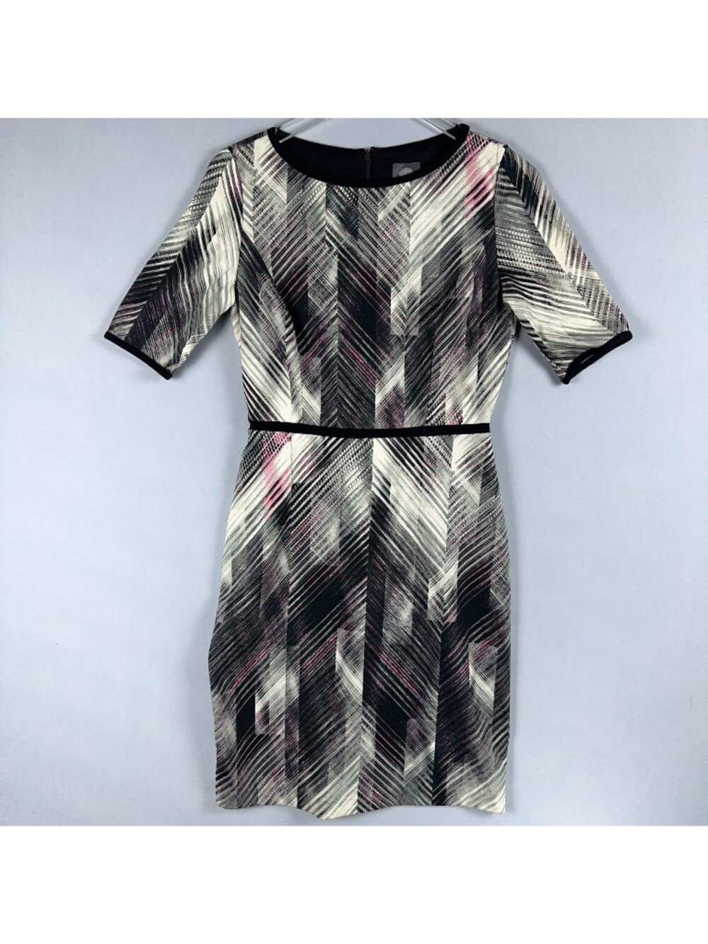 Vince Camuto Sheath Dress Women Size 6 Abstract Print Black White Elbow Sleeves